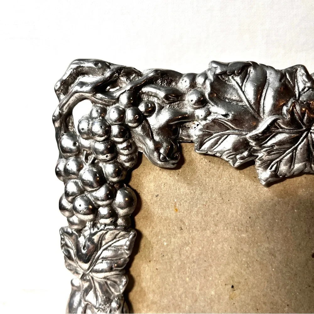 Arthur Court Signed Bunny Rabbits Metal Picture Frame 1995 Pewter Silver-tone